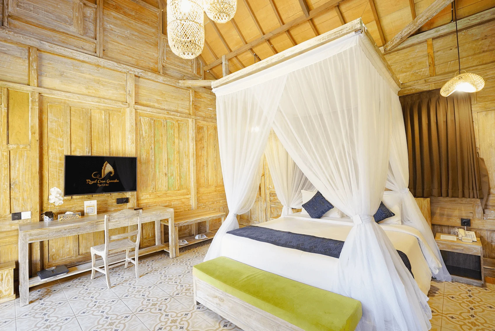 Royal Villa One Bed Room4